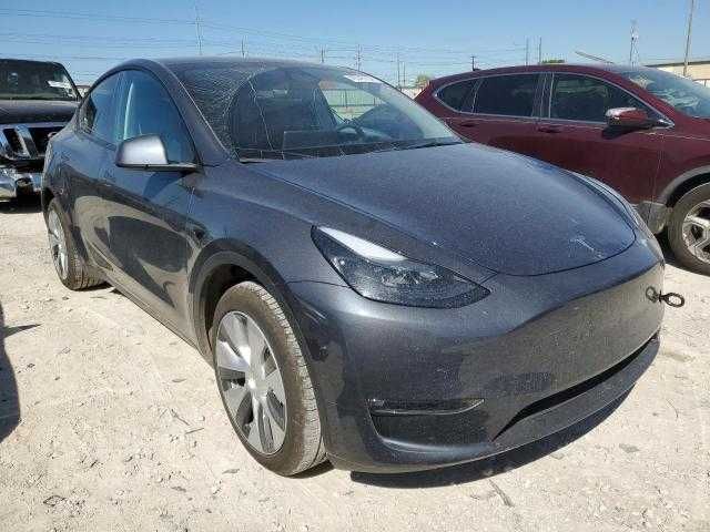 Tesla Model Y 2023 Року