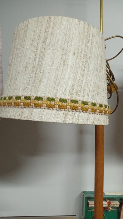 Lampa podłogowa stojąca