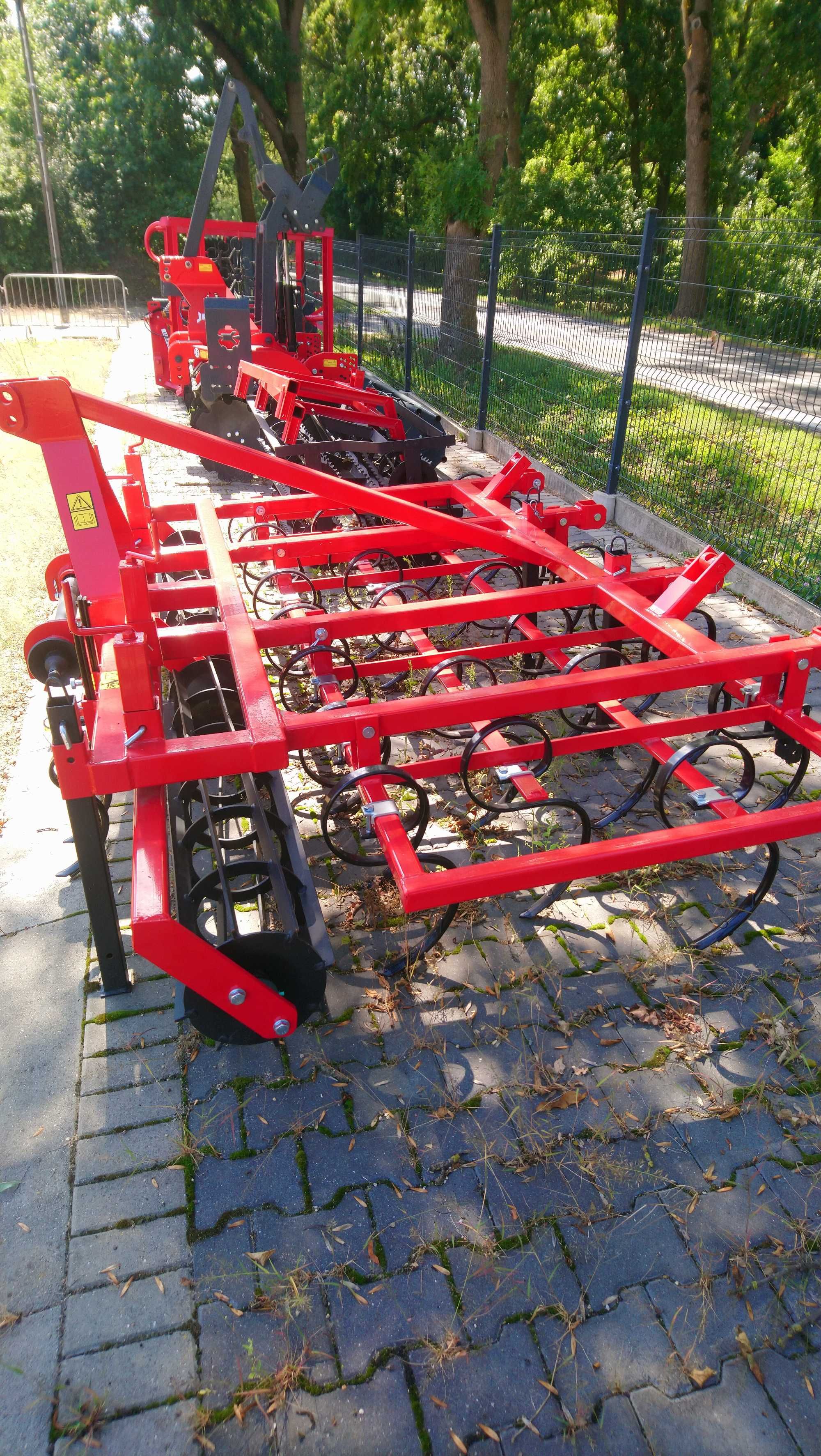 Agregat uprawowy przedsiewny  2,8m