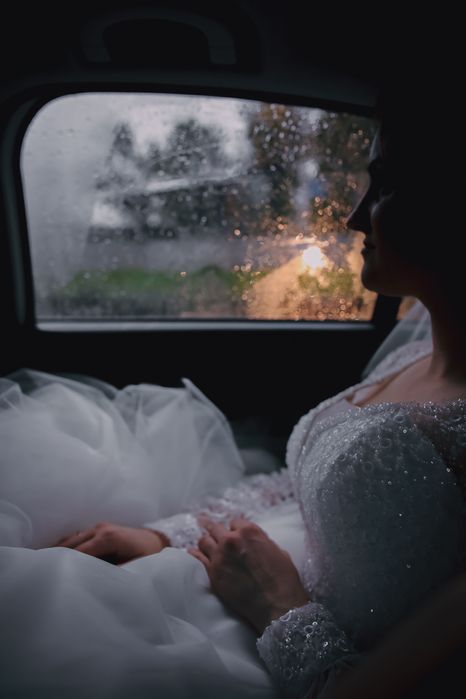 Весільна сукня