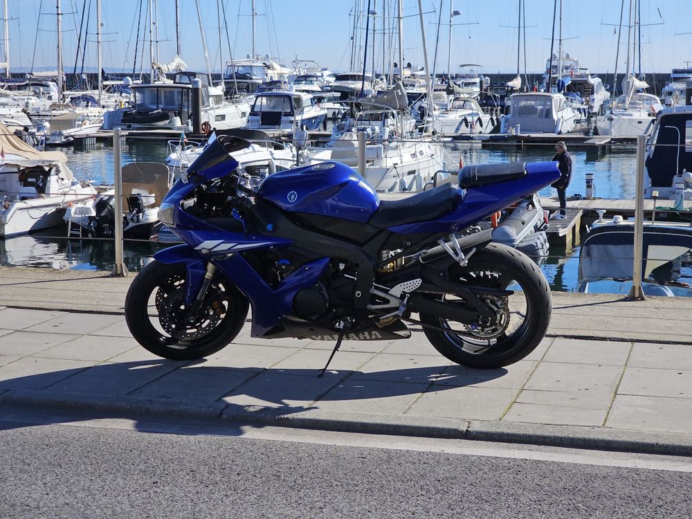 Yamaha R1 injeção