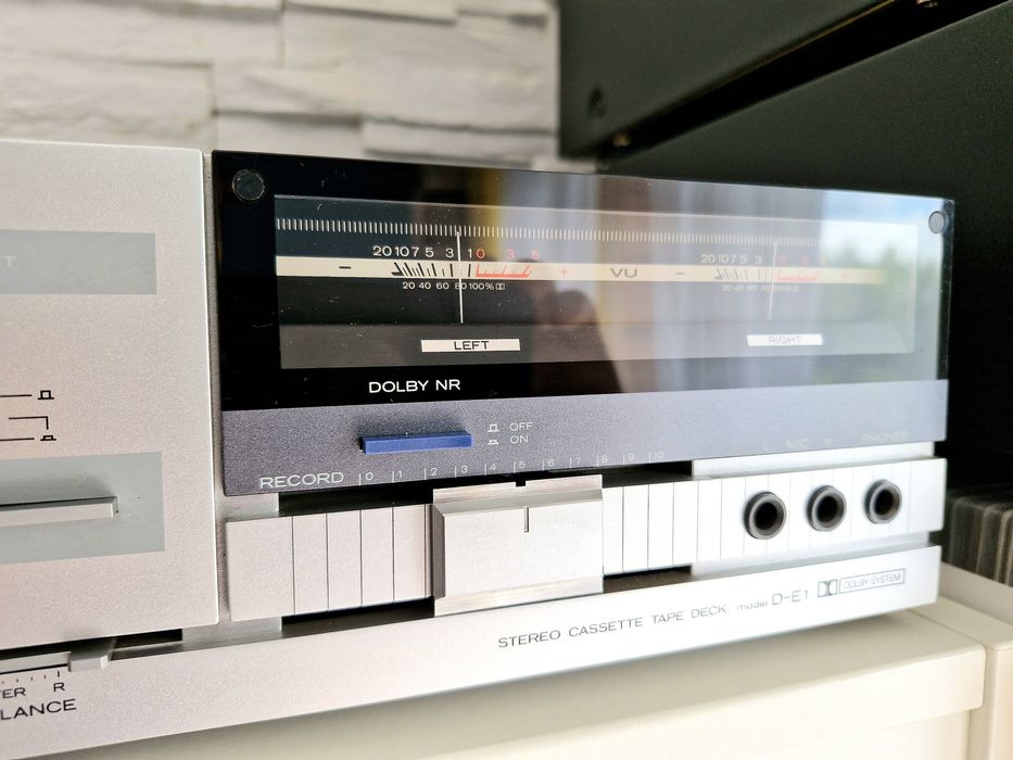 Hitachi D-E1 Deck magnetofon