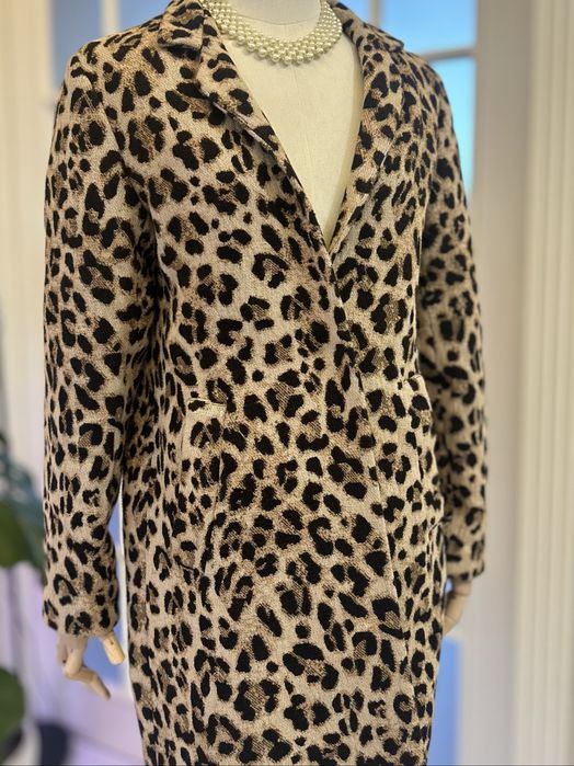 Пальто анималистичний принт Лео