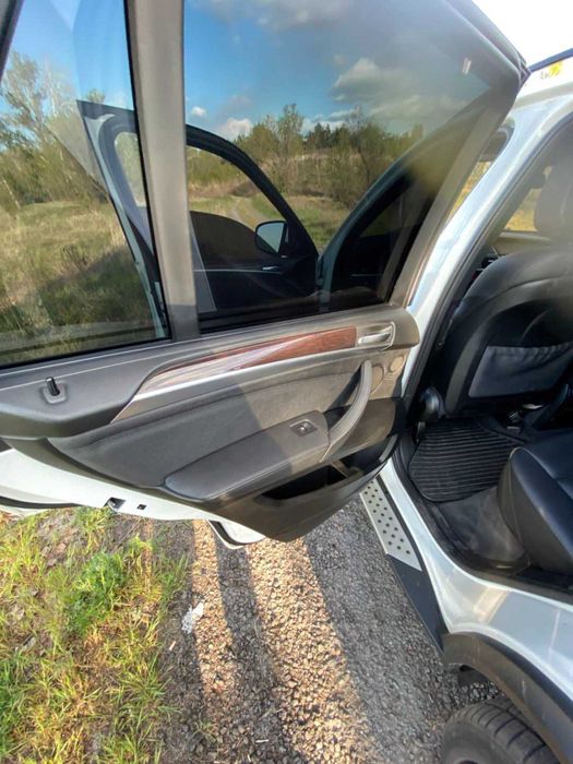 ПРОДАМ BMW X5 у відмінному стані
