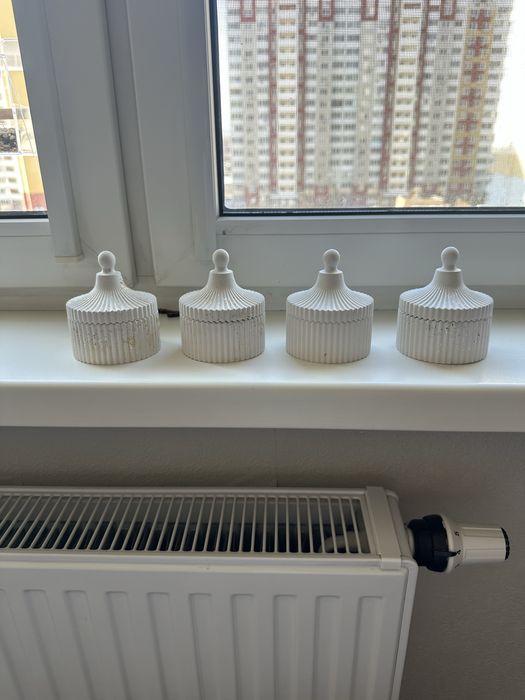 Гіпсові кашпо з золотим та срібним напилееням