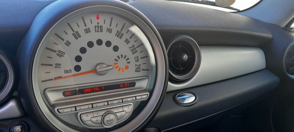 Vendo mini Cooper 4 boas condicôes matricula estrangeira