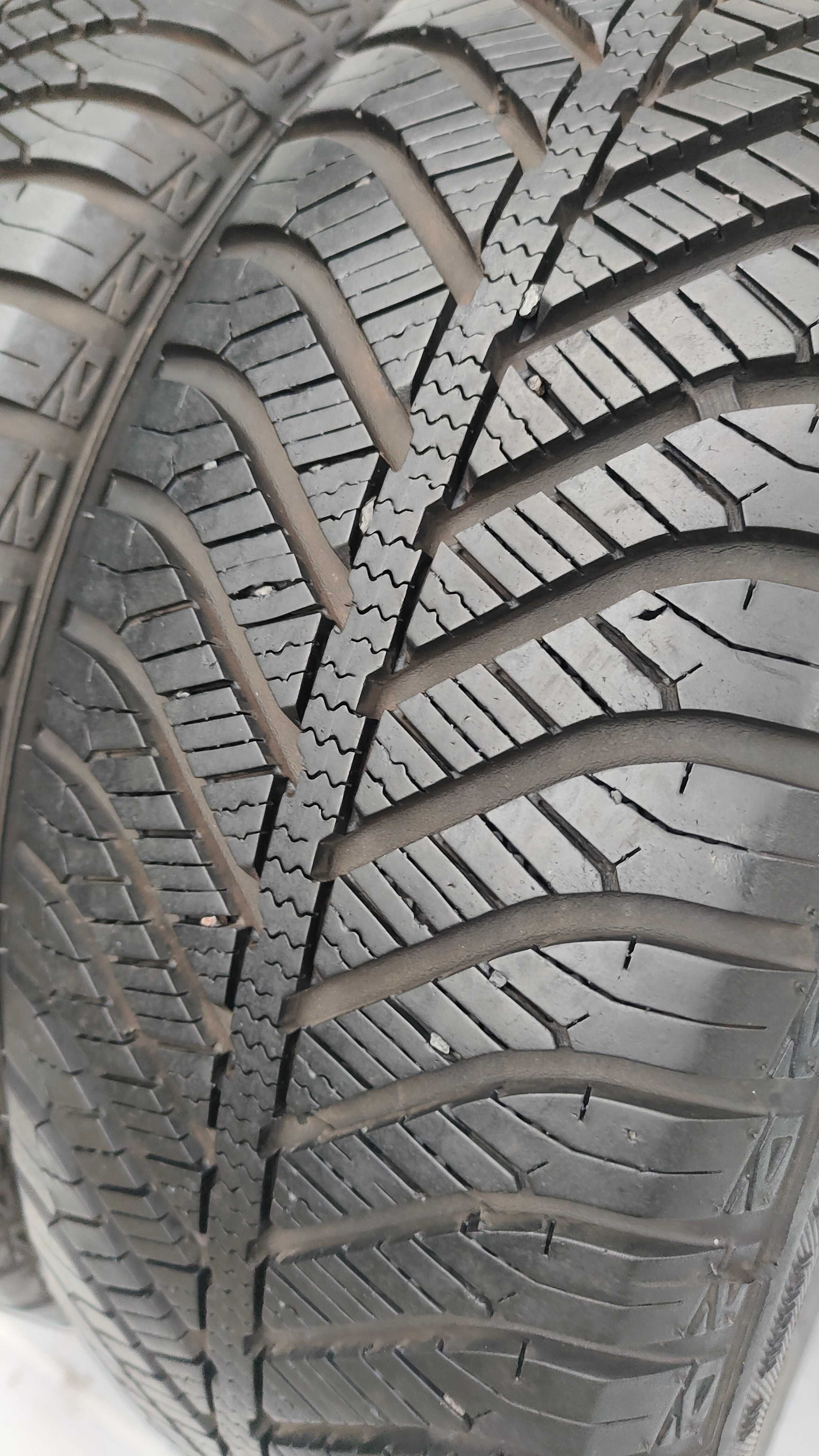 Opony Całoroczne 185/60/14 Goodyear 2szt 7,5mm