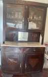 Cristaleira centenária para restauro
