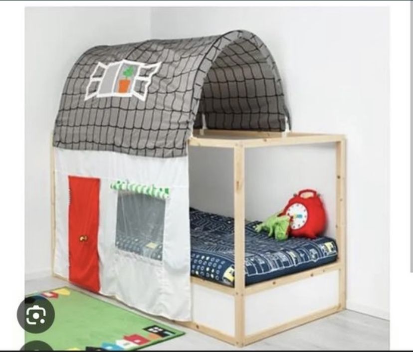 Cama kura com dossel