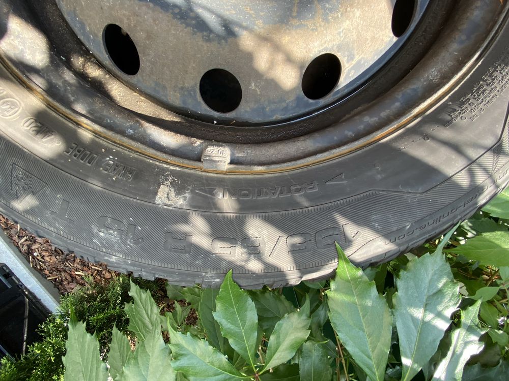 Komplet opon zimowych na kołach stalowych 195/65 R 15 T