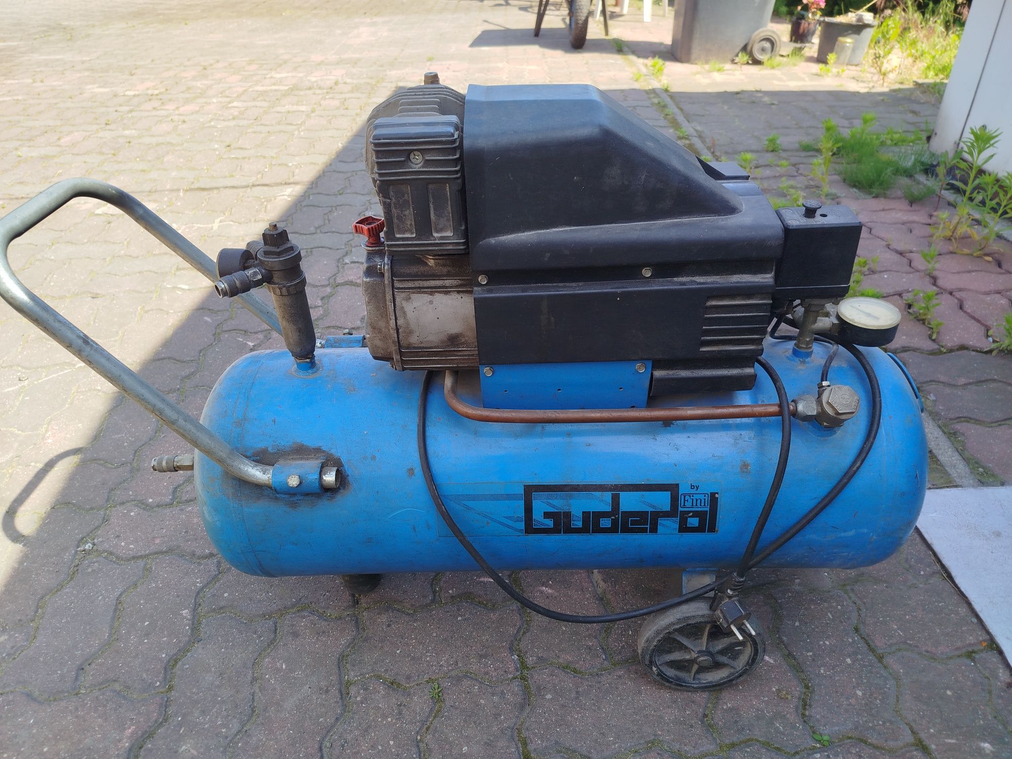 Kompresor tłokowy 50l