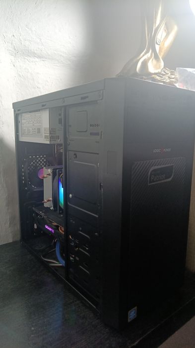 Продам  комп'ютер для ігор та роботи
