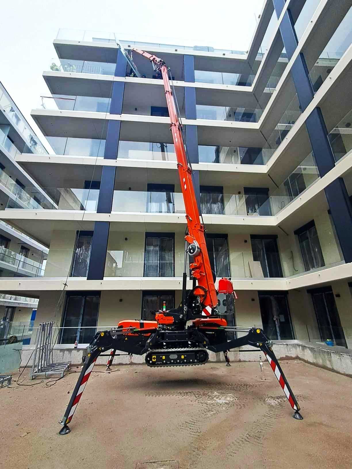 Wynajem mini dźwig DO SZKLENIA, wynajem pająk Jekko, mini żuraw/spider