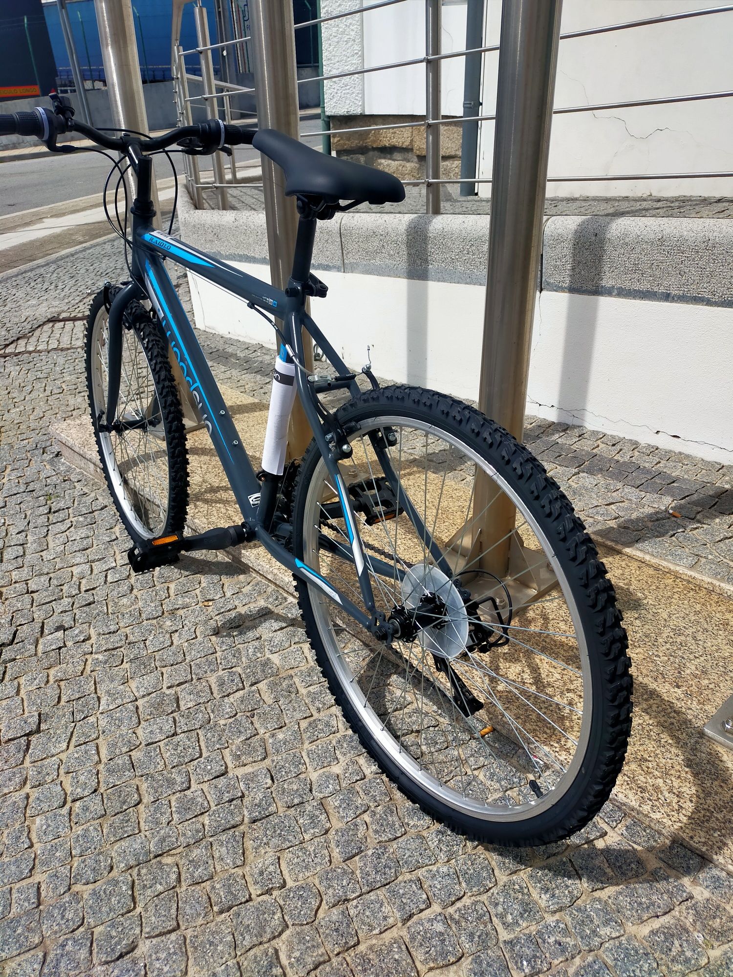 BICICLETA adulto nova