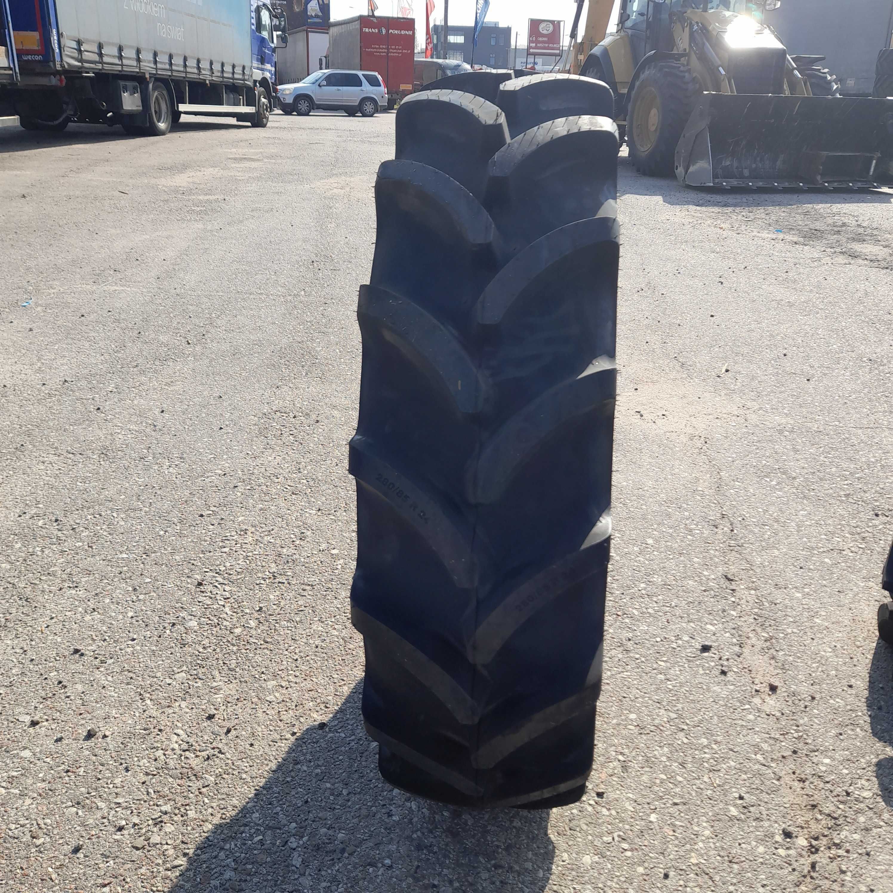 Opona 280/85R24 (11.2 R 24 11.2 - 24) Traxion85 II 130a8 TL Vredestein