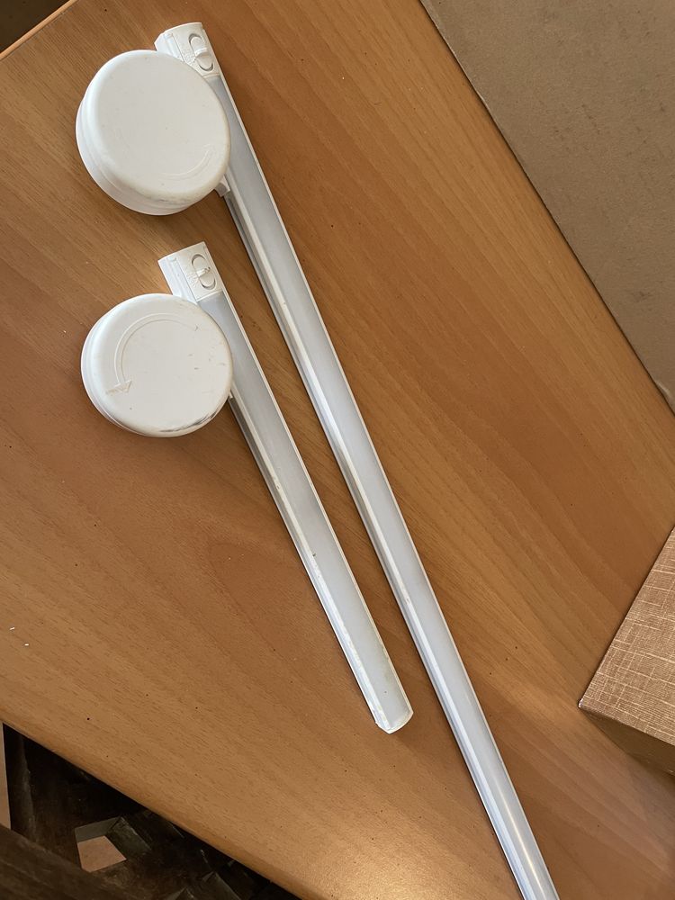Luz de interior com sensor de movimento (pilhas AA - IKEA) 2x