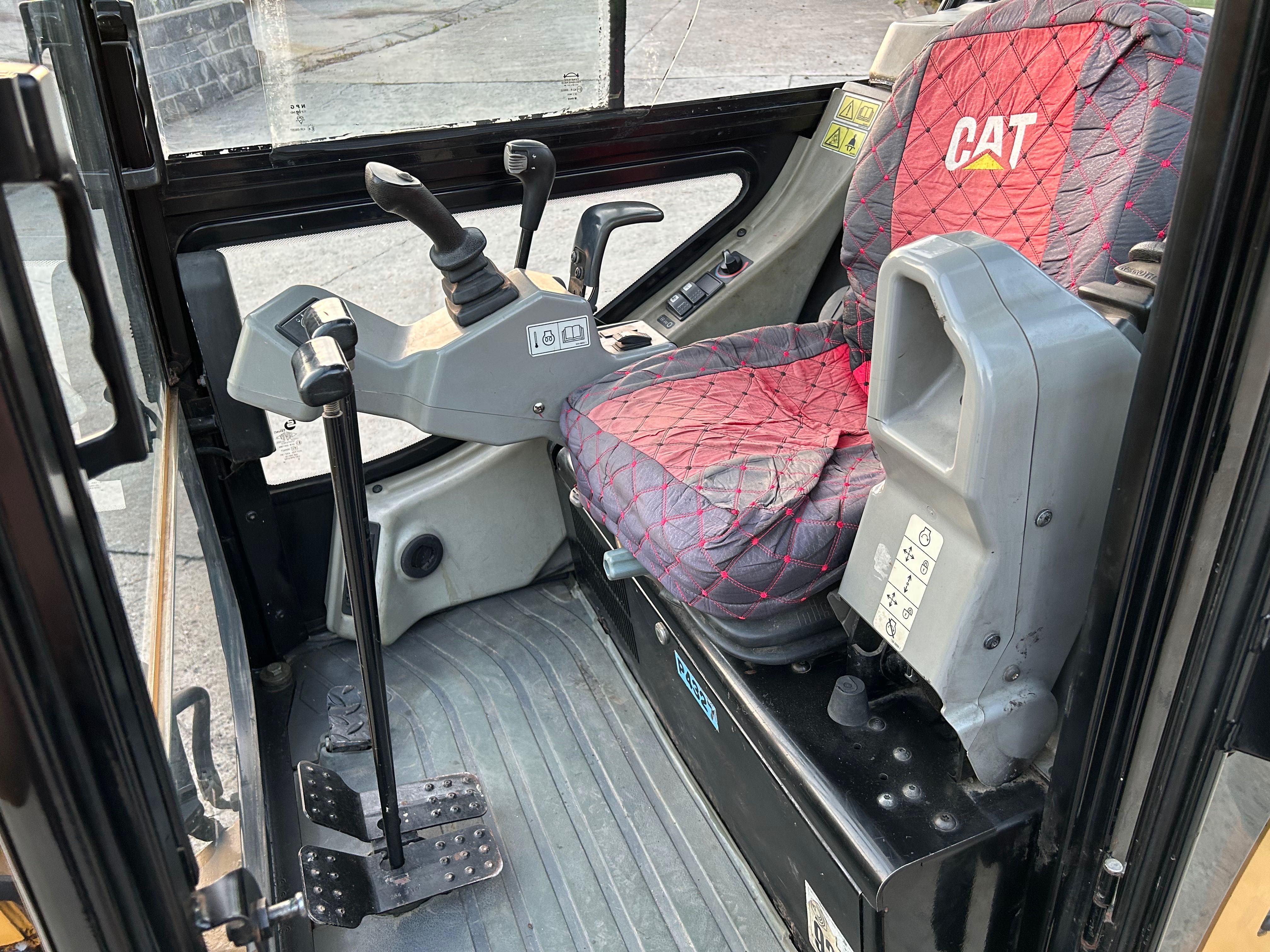 Koparka CAT 301.6  Super Stan