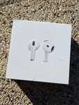 Słuchawki Apple AirPods 4 oryginał - polska dystrybucja