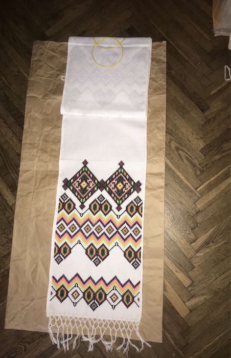 Весільний вишитий рушник