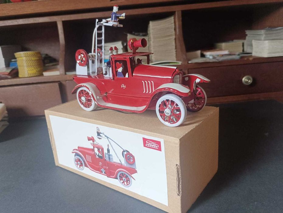 Brinquedo Carro dos bombeiros em chapa Jaya 1905