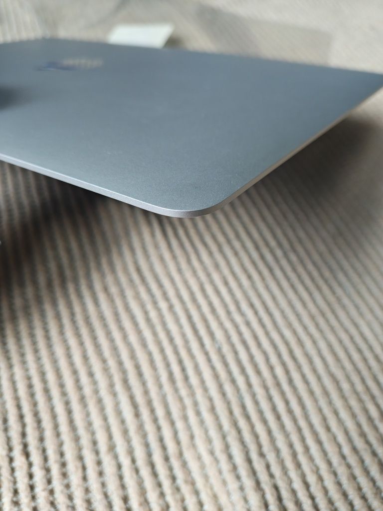Matryca klapa MacBook pro 2251