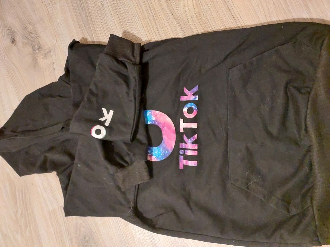 Bluza czarna Tiktok