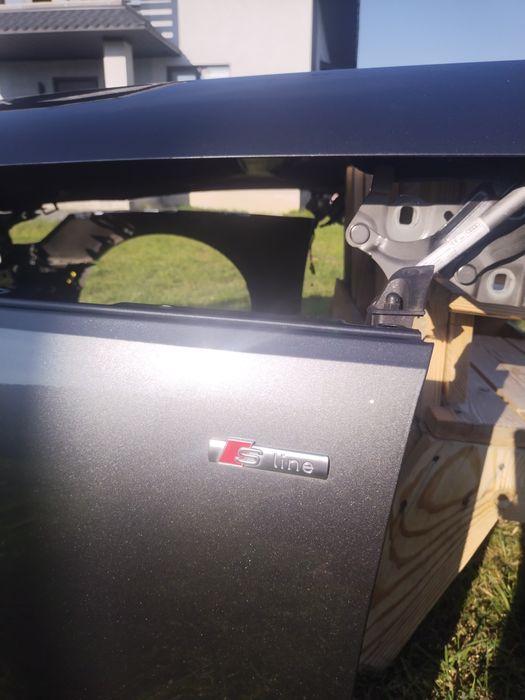 Капот А4 Б9 a4 b9 фари телевізор крило Audi A4