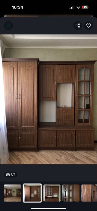 Меблі для вітальні , в гарниму стані