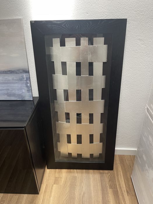 Quadro em madeira preta