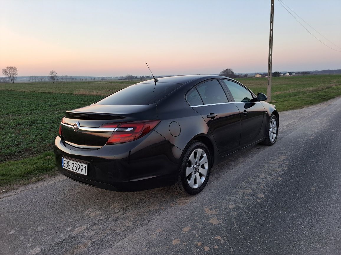 Opel Insignia przebieg 129 tys km zadbany, bezwypadkowy