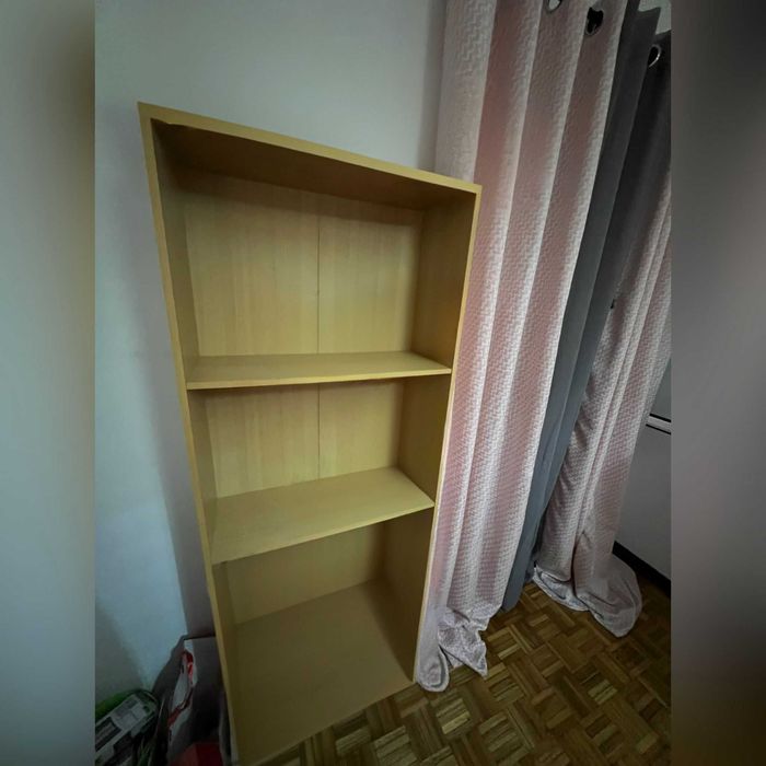 Quarto de casal completo com estrado novo 3 colchão em bom estado