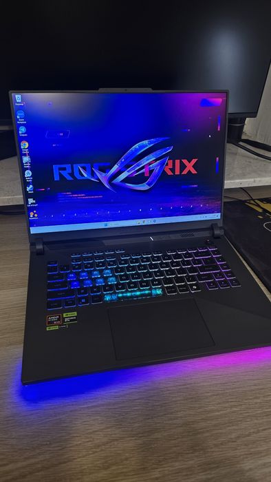 ASUS ROG Strix G16 - Ryzen 9/RTX 5070 Ti/64GB/2TB SSD