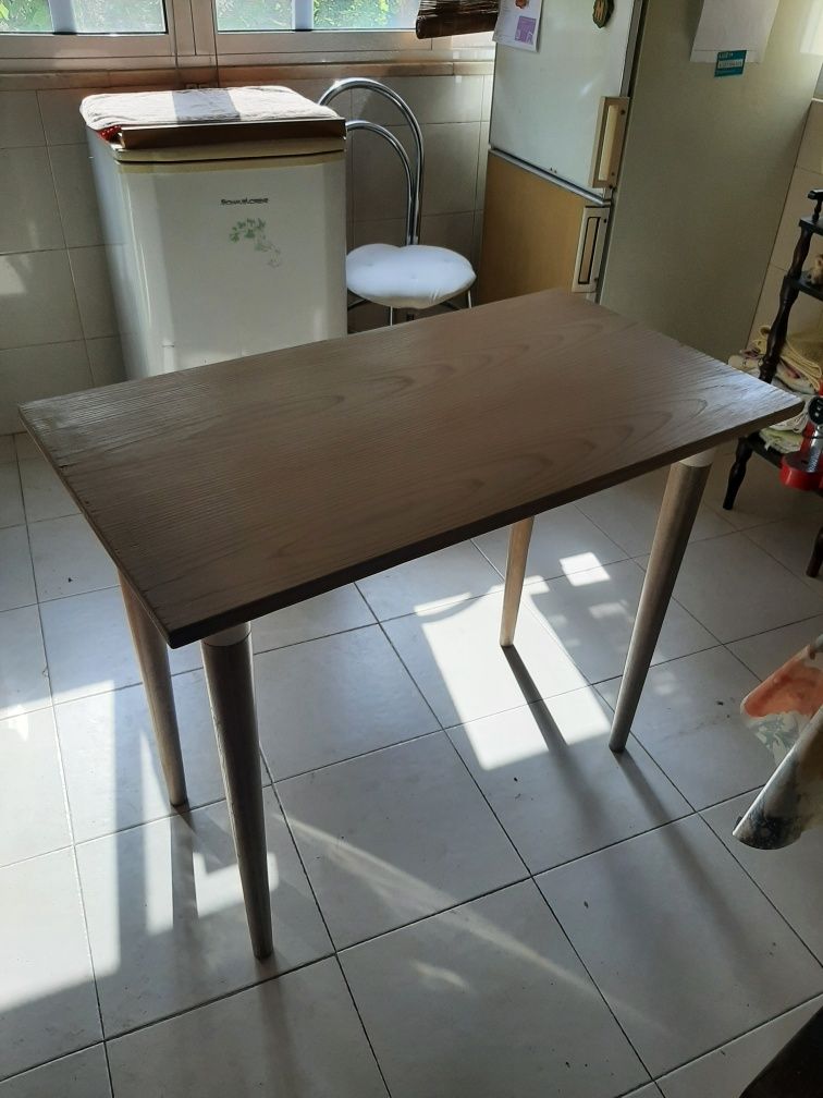 Mesa de apoio em pinho