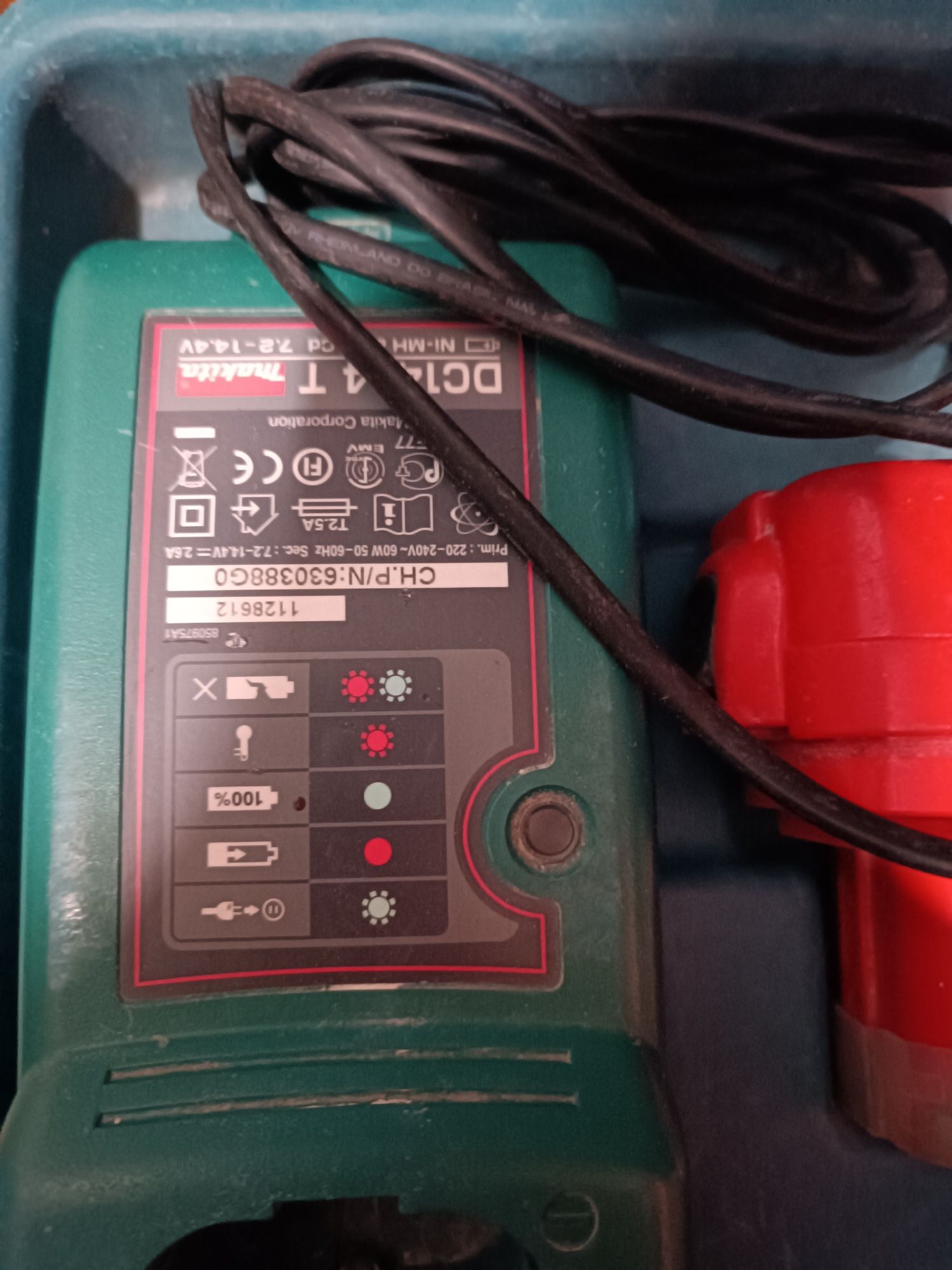 Шуруповёрт Makita 6271d