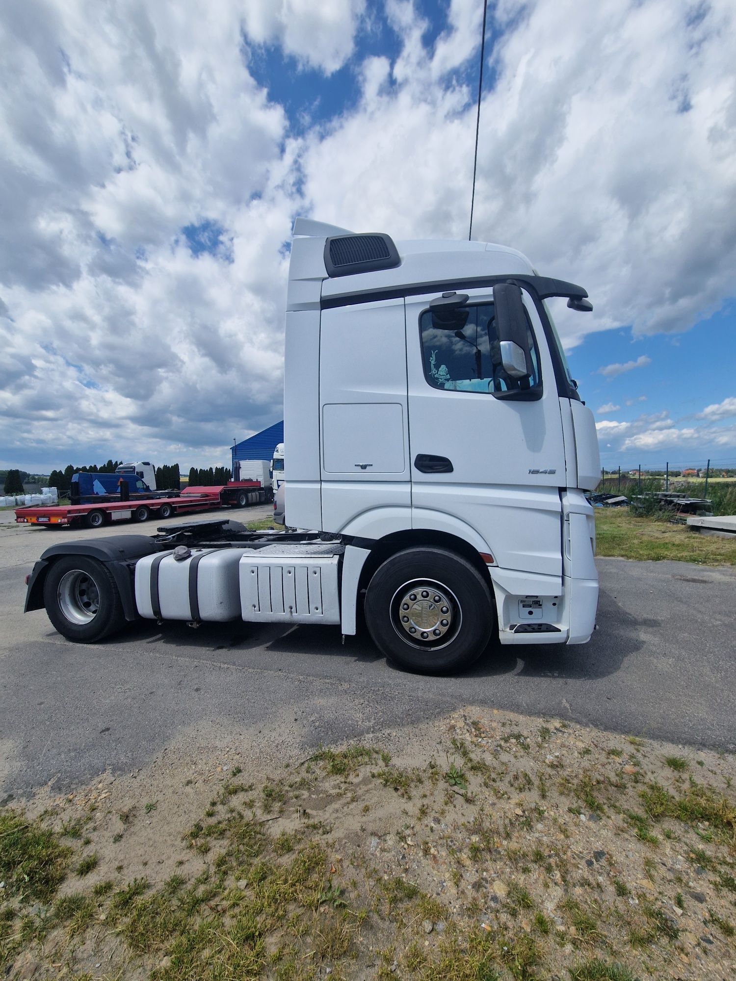 Mercedes Actros mp4