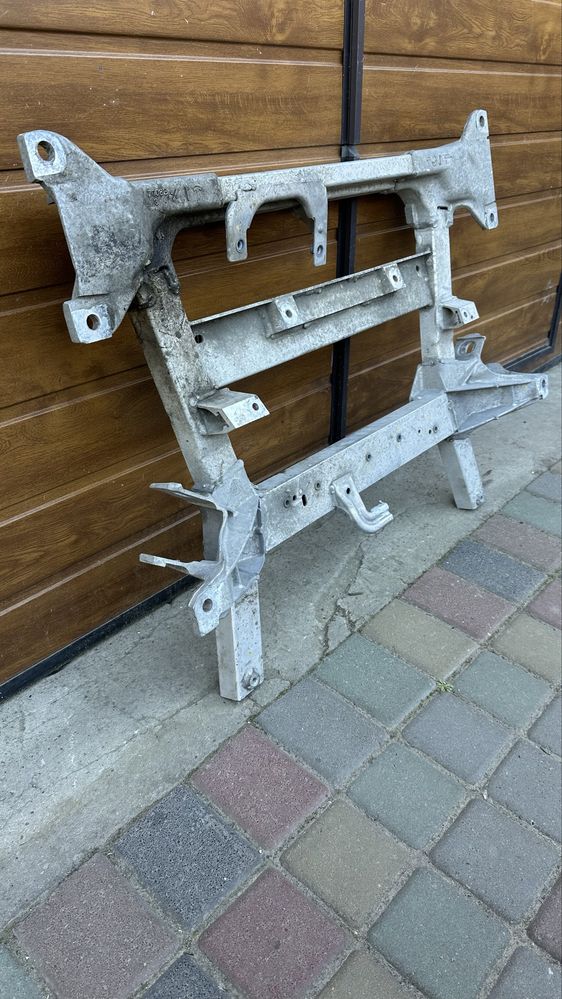 Підрамник передній балка Tesla Model X 1027516-00-E