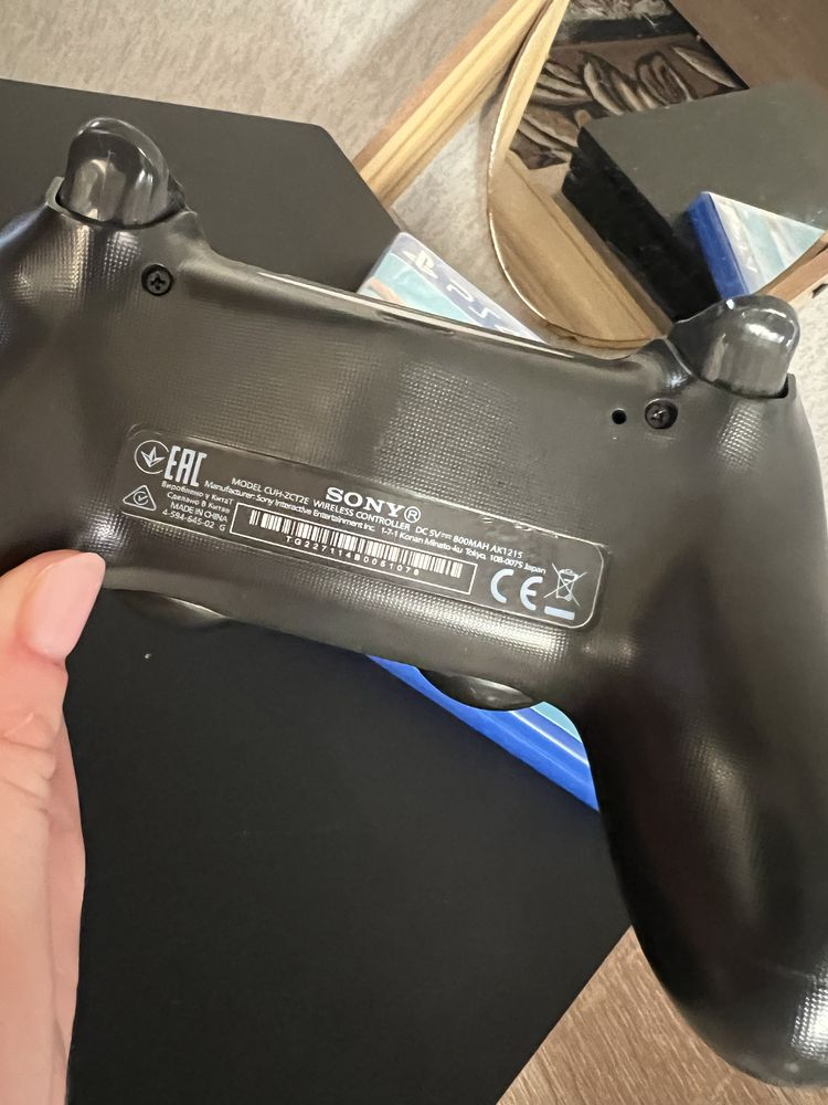 Playstation 4Pro 1Tb +2 контроллера / ps4 pro/пс4 про