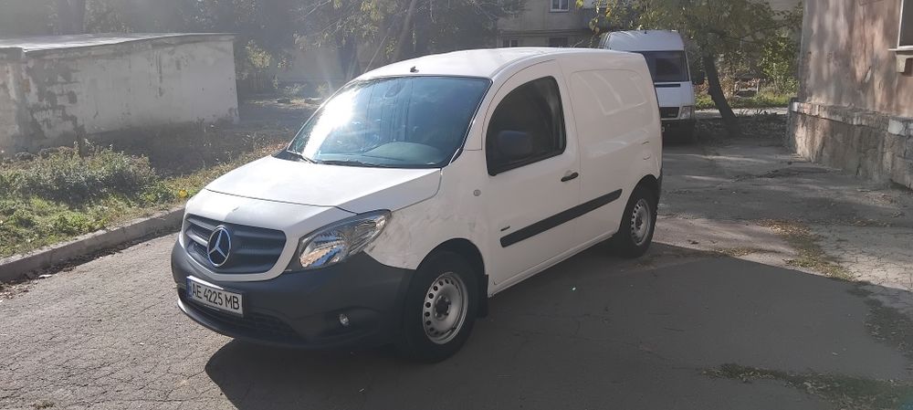 Мерседес сітан )