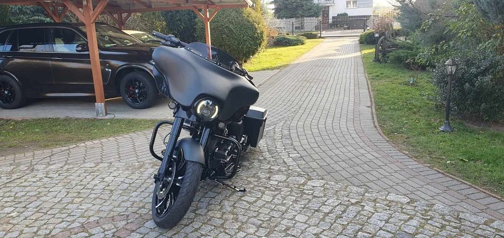 Harley-Davidson Street Glide FLHX