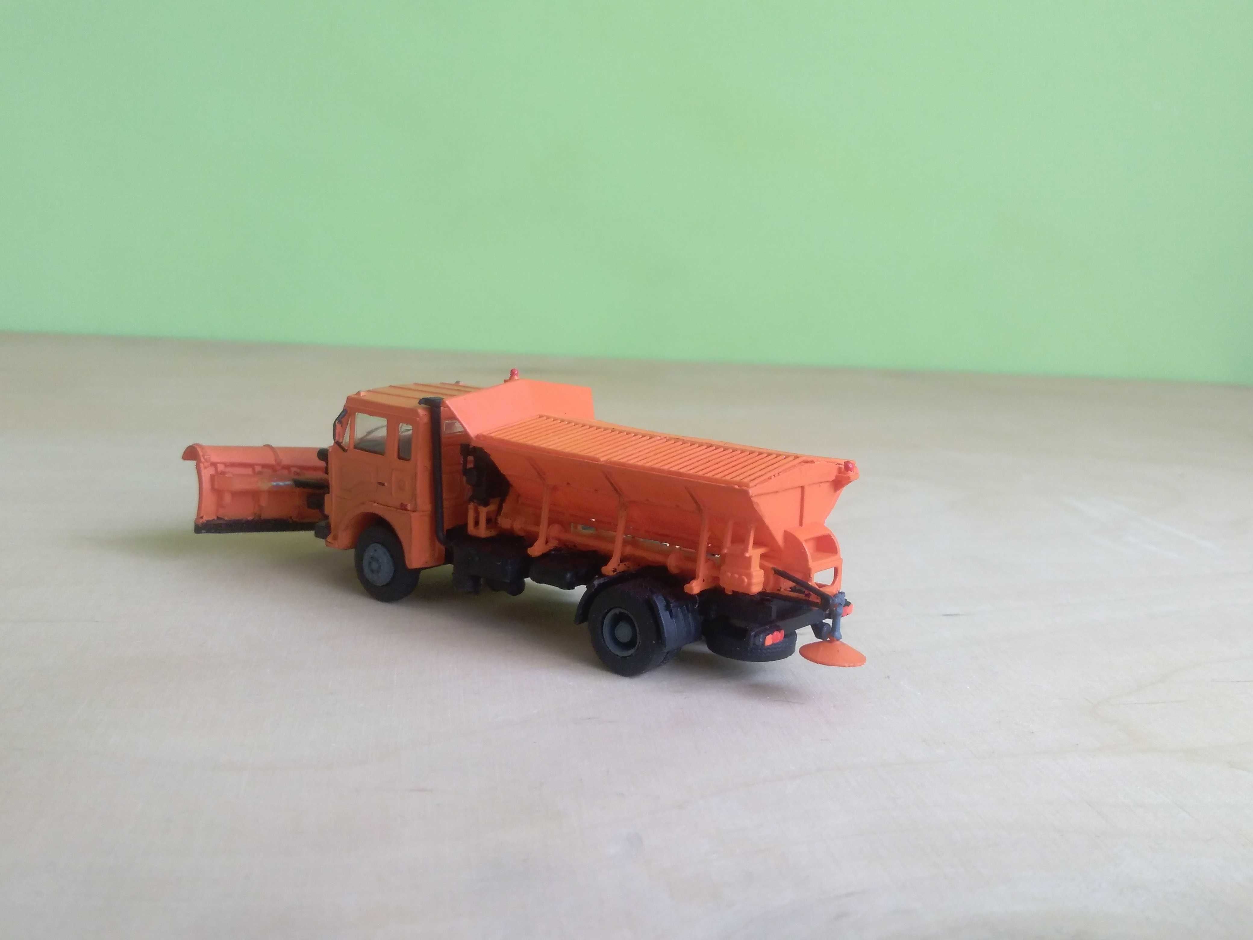 Jelcz 325 pługopiaskarka H0 1:87