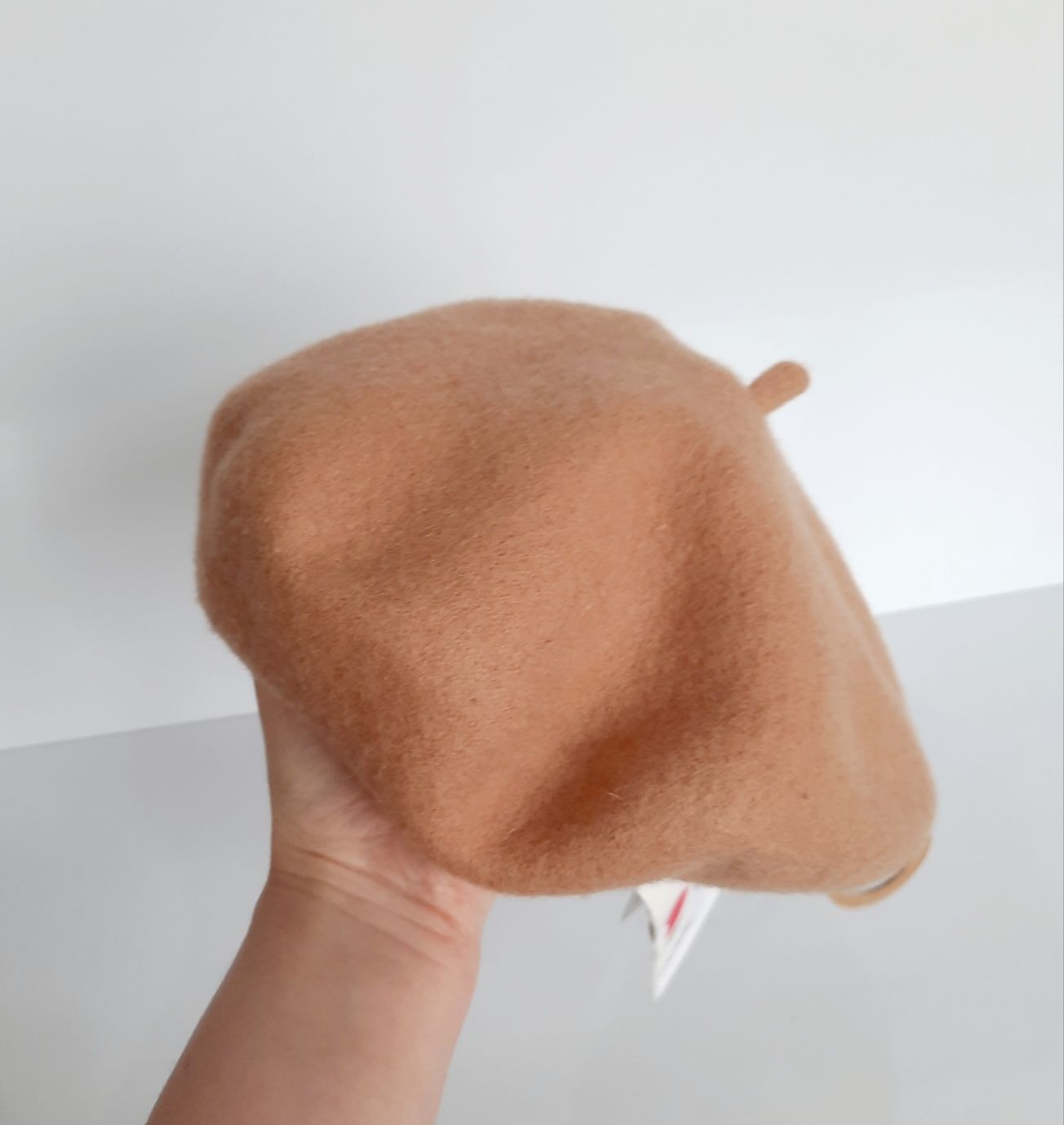 Stradivarius вовняний берет в кольорі camel