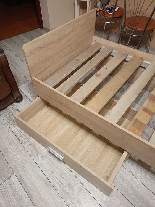 Lóżko młodzieżowe