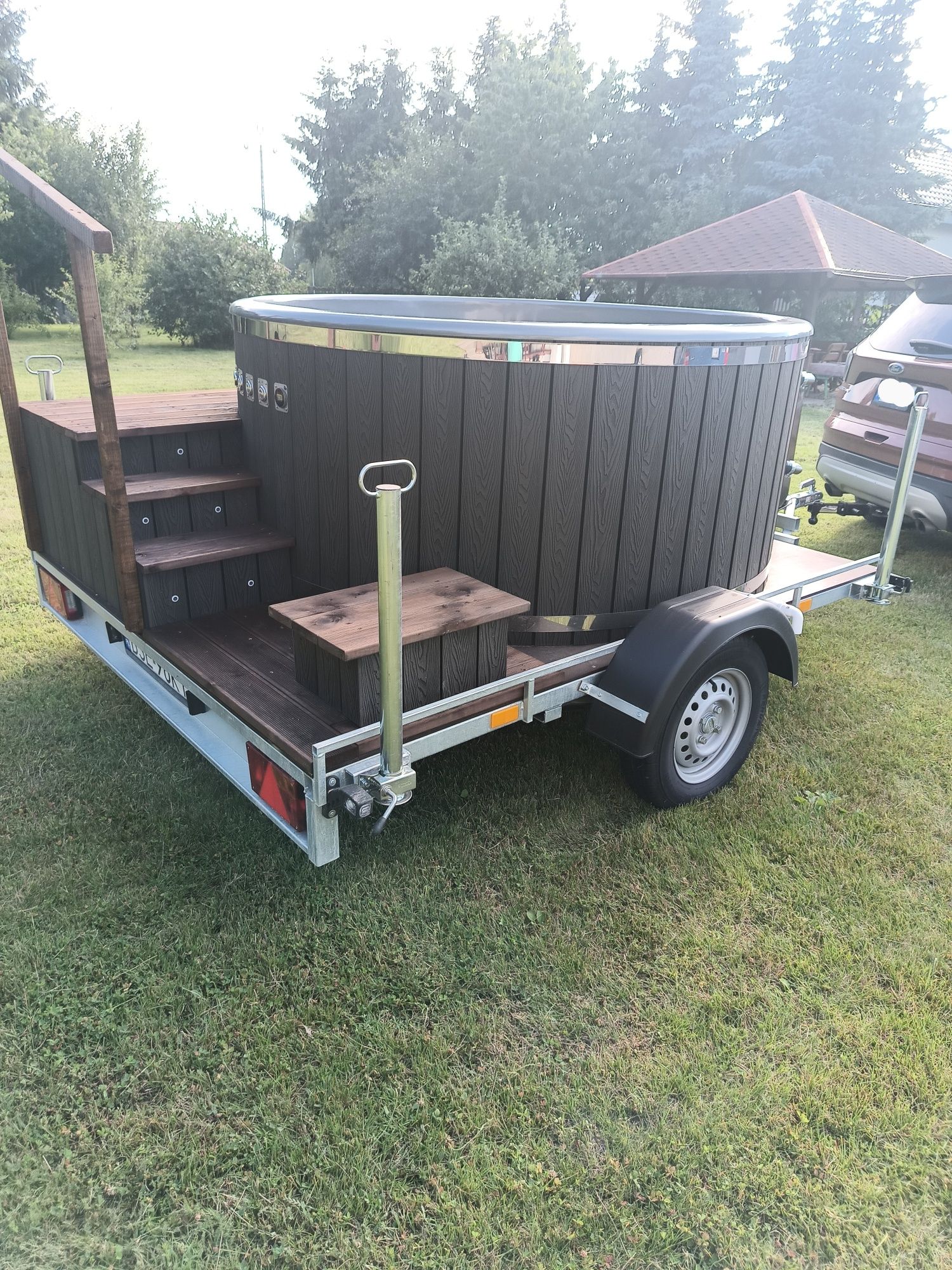 Mobilna balia, jacuzzi na przyczepce