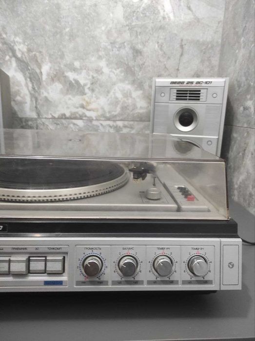 Продам Вініловий програвач Вега 109 стерео з колонками