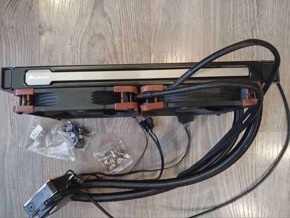 Система рідинного охолодження Corsair Hydro Series H110i v2 Extreme.
