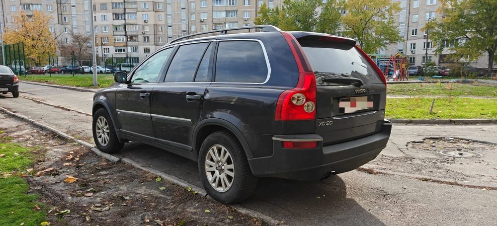 Volvo XC90 2.4 дизель механіка повний привід