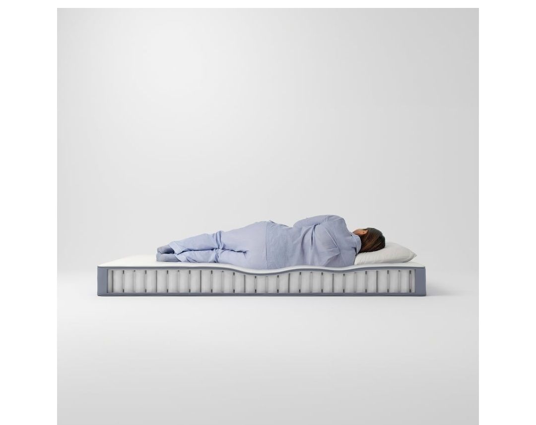 Cama de solteiro com colchão IKEA