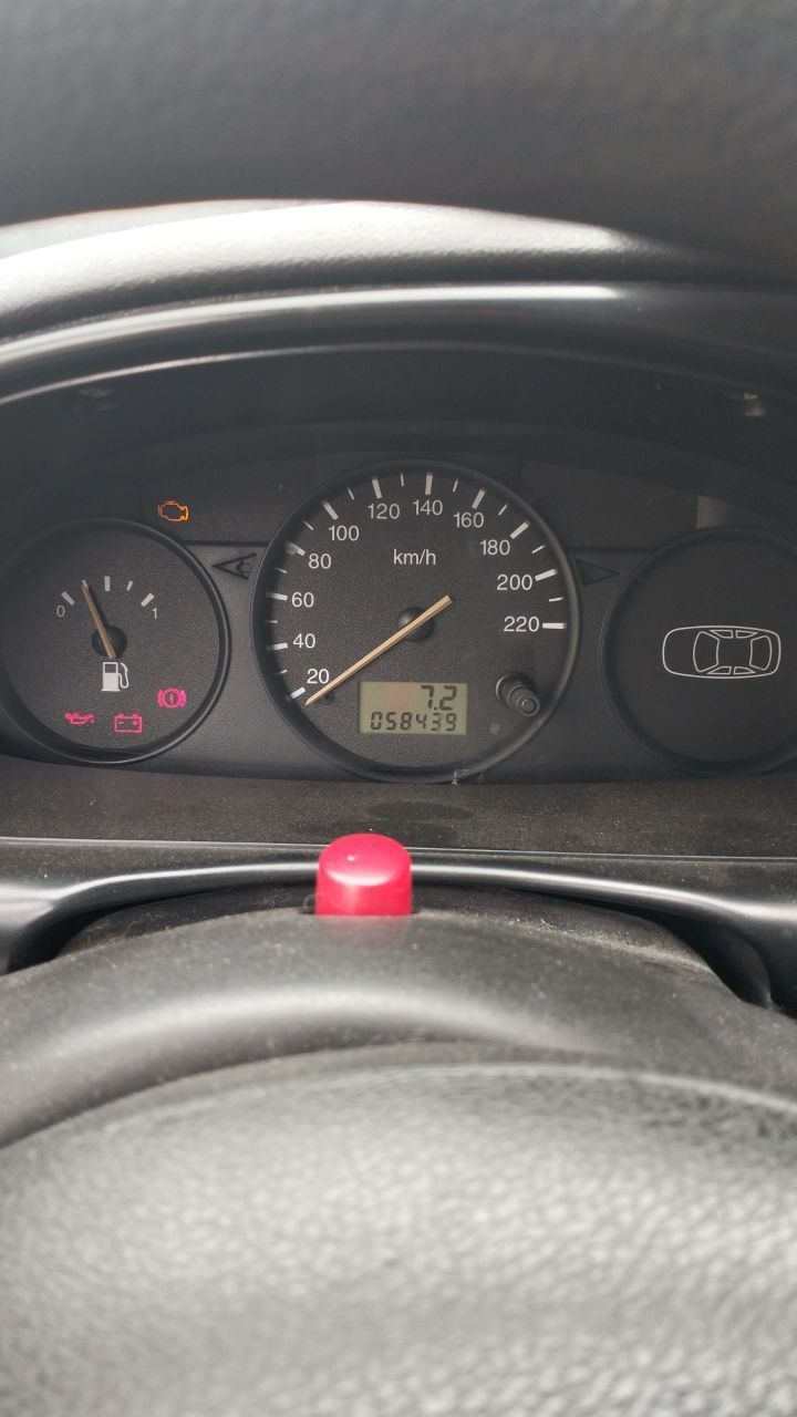 Ford Fiesta 1.4 малий пробіг!