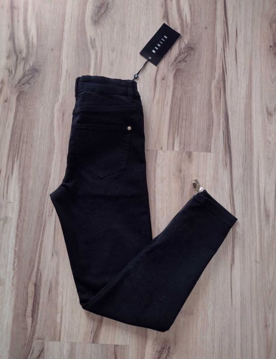 Mohito czarne jeansy skinny dopasowane złote suwaki nowe