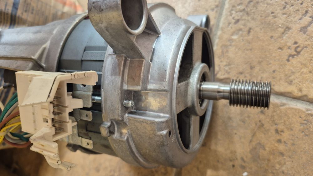 Електромотор до пральної машини Електролюкс